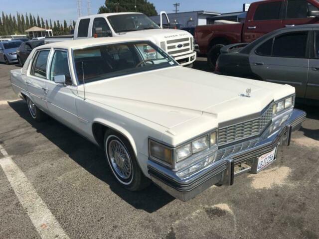 Cadillac Fleetwood 1977 image number 1