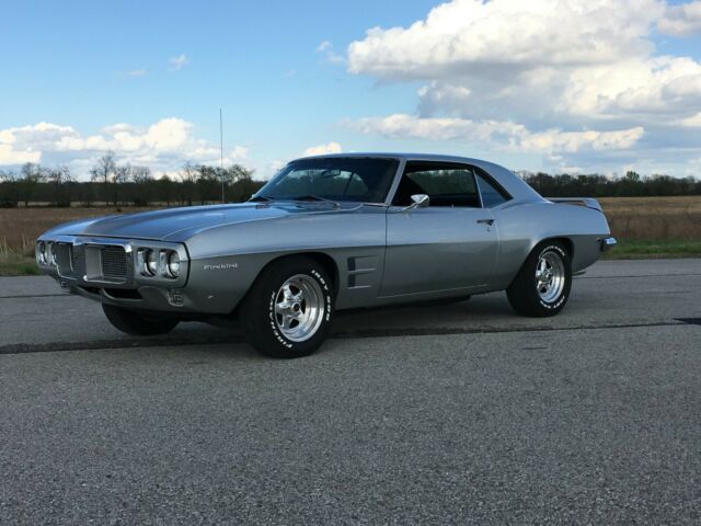 Pontiac Firebird 1969 image number 0