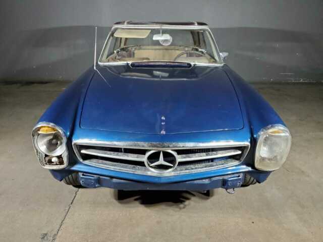 Mercedes-Benz SL-Class 1965 image number 2