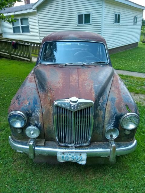 MG Magnette 1957 image number 12