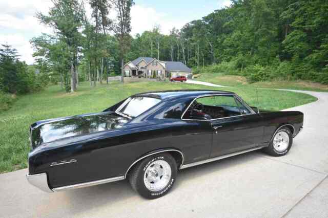 Pontiac GTO 1966 image number 2