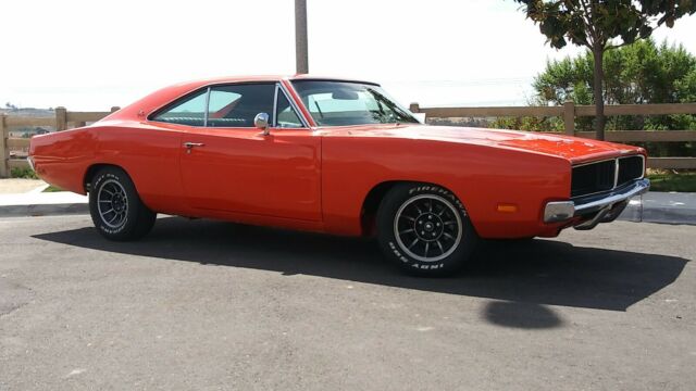 Dodge Charger 1969 image number 2