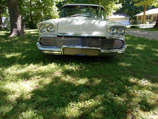 Chevrolet Biscayne 1958 image number 14