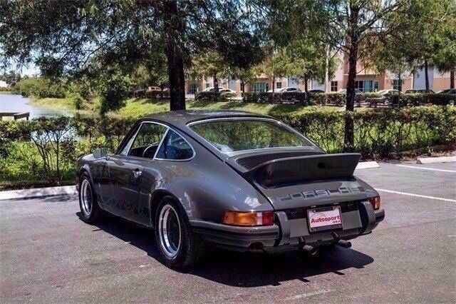 Porsche 911 1976 image number 3