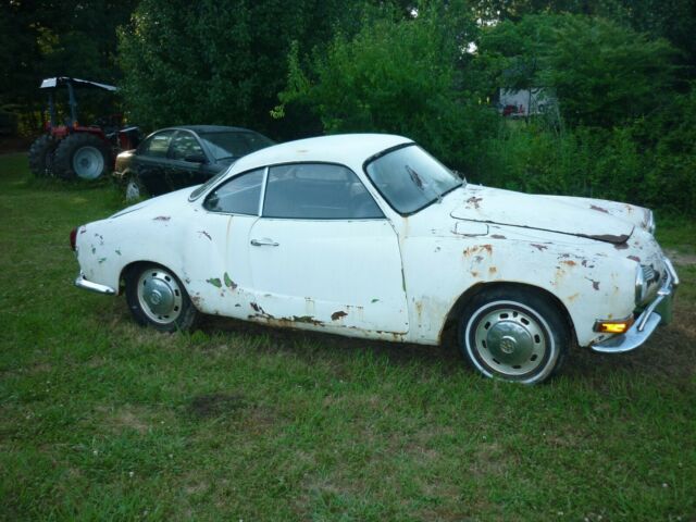 Volkswagen Karmann Ghia 1971 image number 0