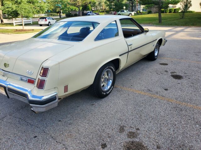 Oldsmobile Cutlass 5.7 1975 image number 10