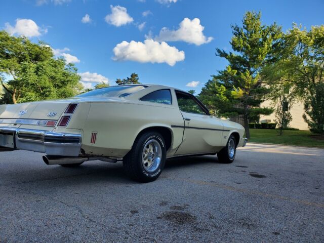 Oldsmobile Cutlass 5.7 1975 image number 27