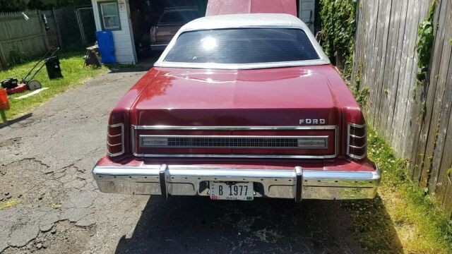 Ford LTD 1977 image number 18