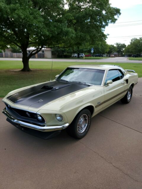 Ford Mustang 1969 image number 24