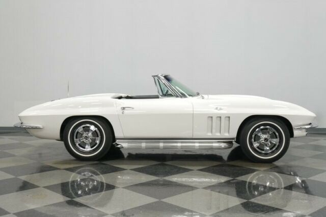 Chevrolet Corvette 1966 image number 15