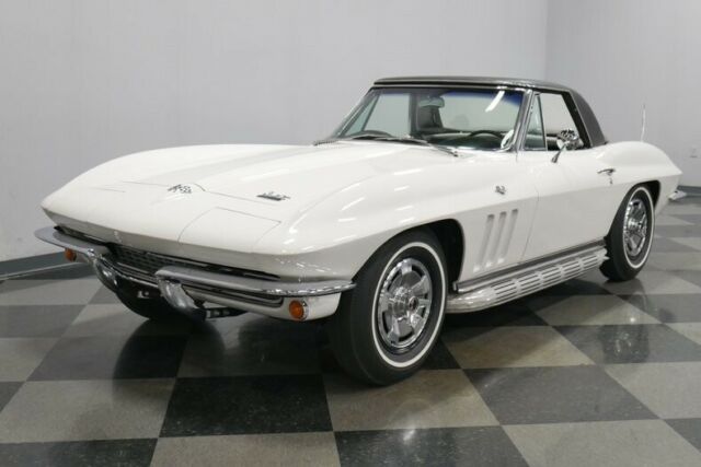 Chevrolet Corvette 1966 image number 45