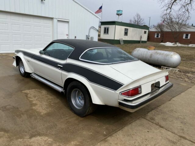 Chevrolet Camaro 1975 image number 28