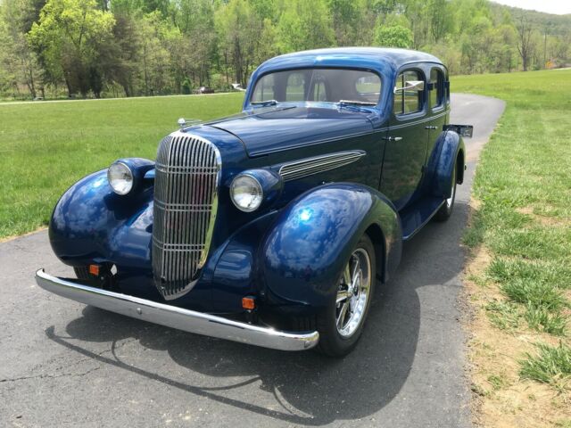 Oldsmobile 4 Dr Sedan 1935 image number 14