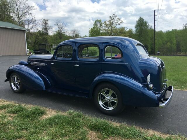 Oldsmobile 4 Dr Sedan 1935 image number 15