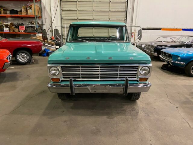 Ford F-250 1969 image number 2