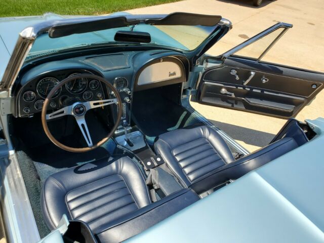 Chevrolet Corvette 1966 image number 11