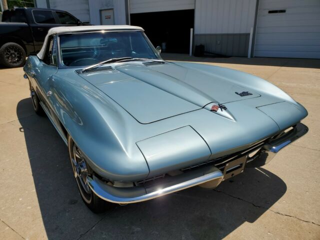 Chevrolet Corvette 1966 image number 2