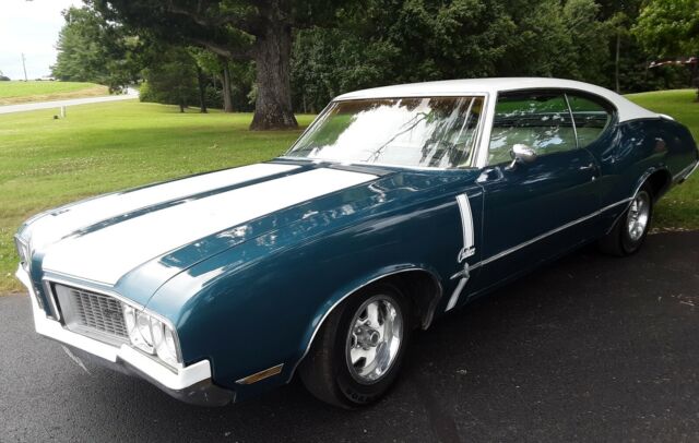 Oldsmobile Cutlass S 1970 image number 18