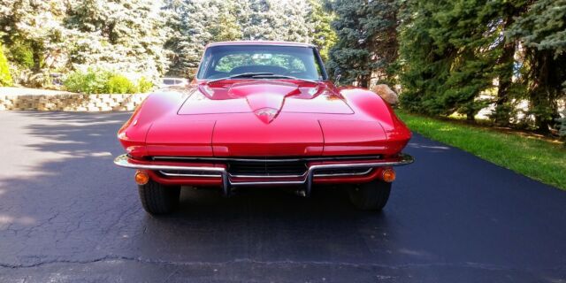 Chevrolet Corvette 1965 image number 0