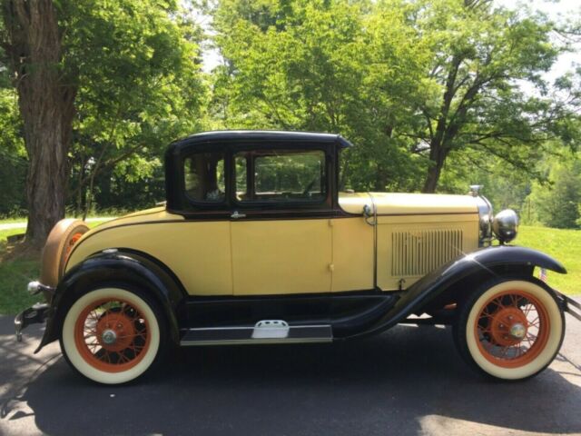 Ford Deluxe 1930 image number 23