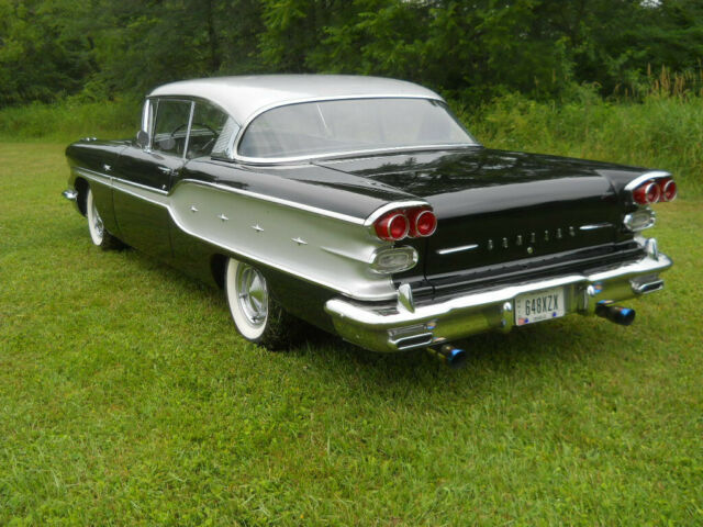 Pontiac Chieftain 1958 image number 2