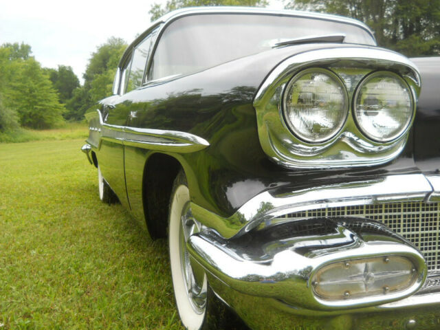 Pontiac Chieftain 1958 image number 28