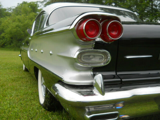 Pontiac Chieftain 1958 image number 30