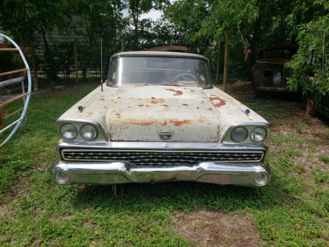 Ford Galaxie 1959 image number 0