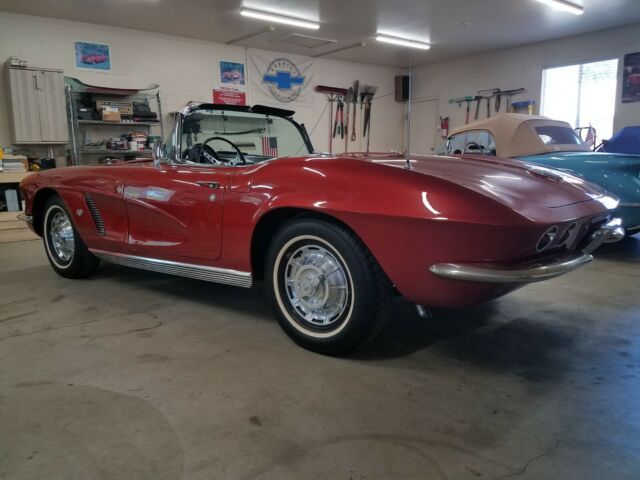 Chevrolet Corvette 1962 image number 19