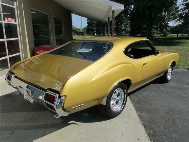 Oldsmobile Cutlass 1972 image number 21