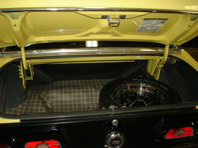 Mercury Comet 1972 image number 38