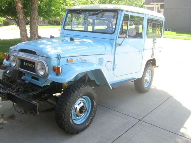 Toyota Land Cruiser 1973 image number 0