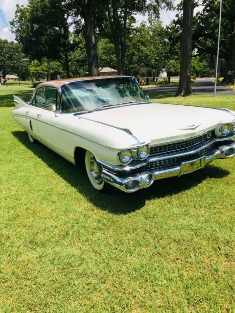 Cadillac Fleetwood 1959 image number 2