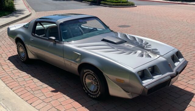 Pontiac Firebird 1979 image number 2