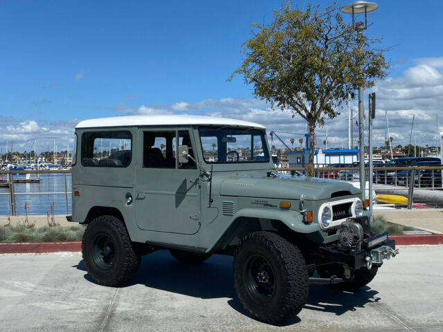 Toyota Land Cruiser 1972 image number 1