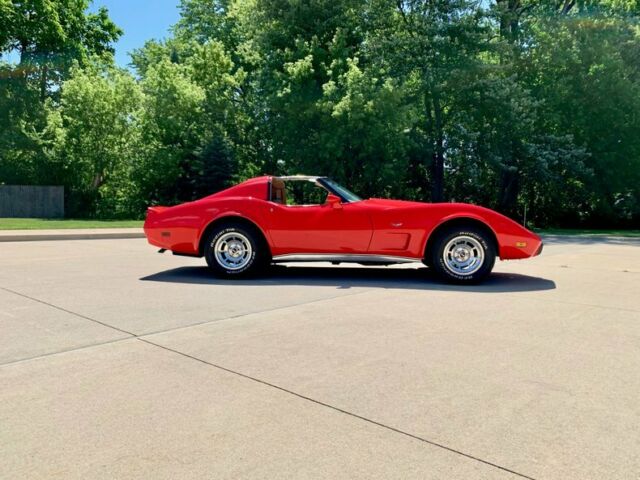 Chevrolet Corvette 1977 image number 4