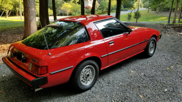 Mazda RX-7 1979 image number 2