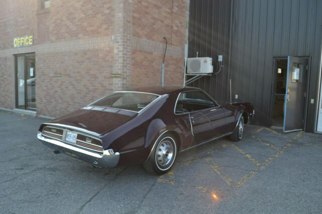 Oldsmobile Toronado 1966 image number 22