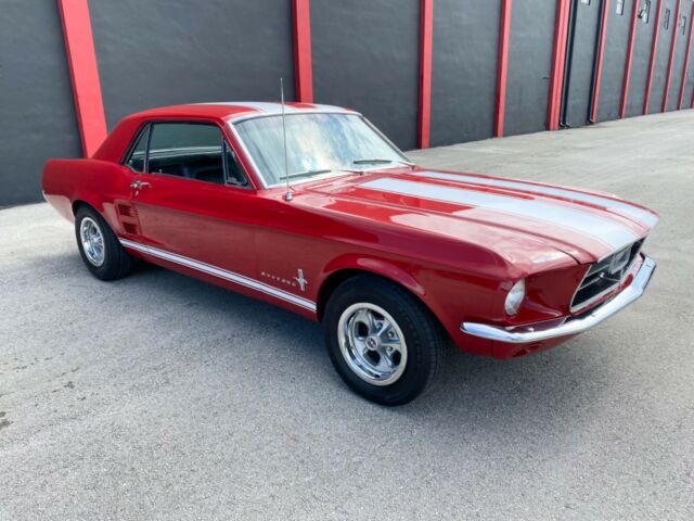 Ford Mustang 1967 image number 31