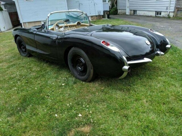 Chevrolet Corvette 1956 image number 13