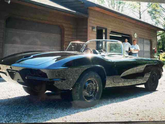 Chevrolet Corvette 1962 image number 13