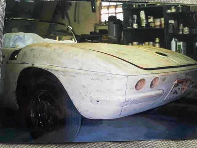 Chevrolet Corvette 1962 image number 34