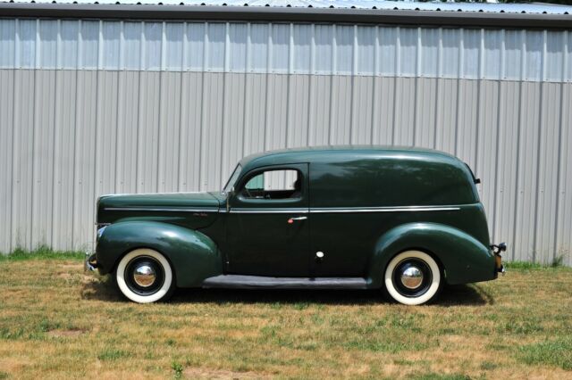 Ford Sedan Delivery 1940 image number 24