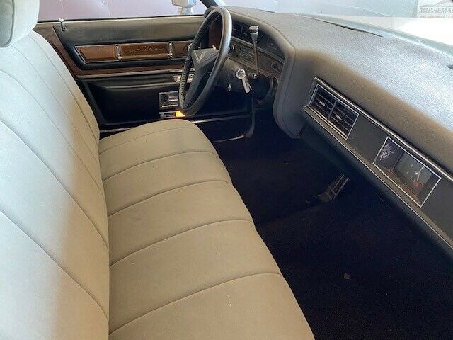 Cadillac Fleetwood 1973 image number 14