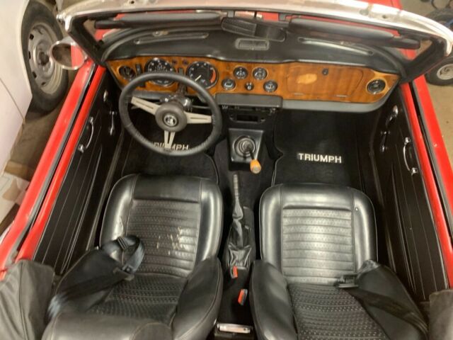 Triumph TR-6 1971 image number 11