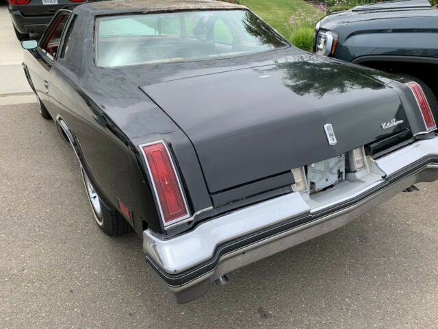 Oldsmobile Cutlass 1977 image number 25