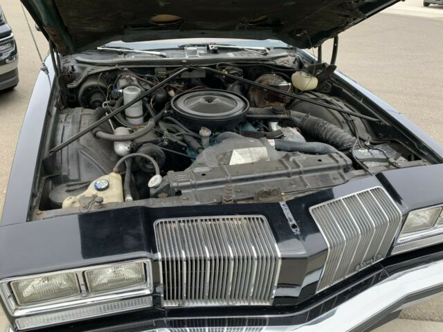 Oldsmobile Cutlass 1977 image number 26