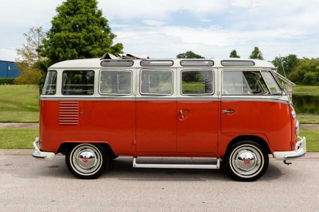 Volkswagen 23 Window Deluxe Bus 1963 image number 43