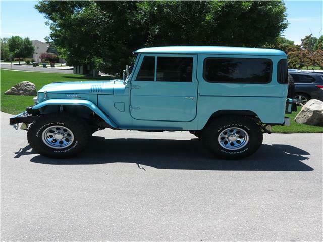 Toyota FJ Cruiser 1965 image number 12