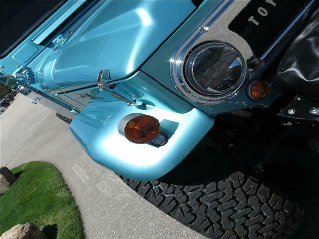 Toyota FJ Cruiser 1965 image number 3